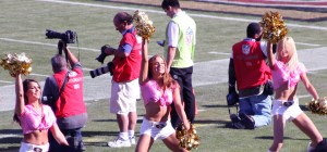49ersRams100409-304 SF 49er Cheerleaders wear pink tops for breast cancer