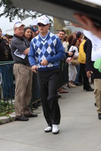 IMG_4022 Zach Johnson, PGA Tour Pro, sports pink ribbon at President's Cup